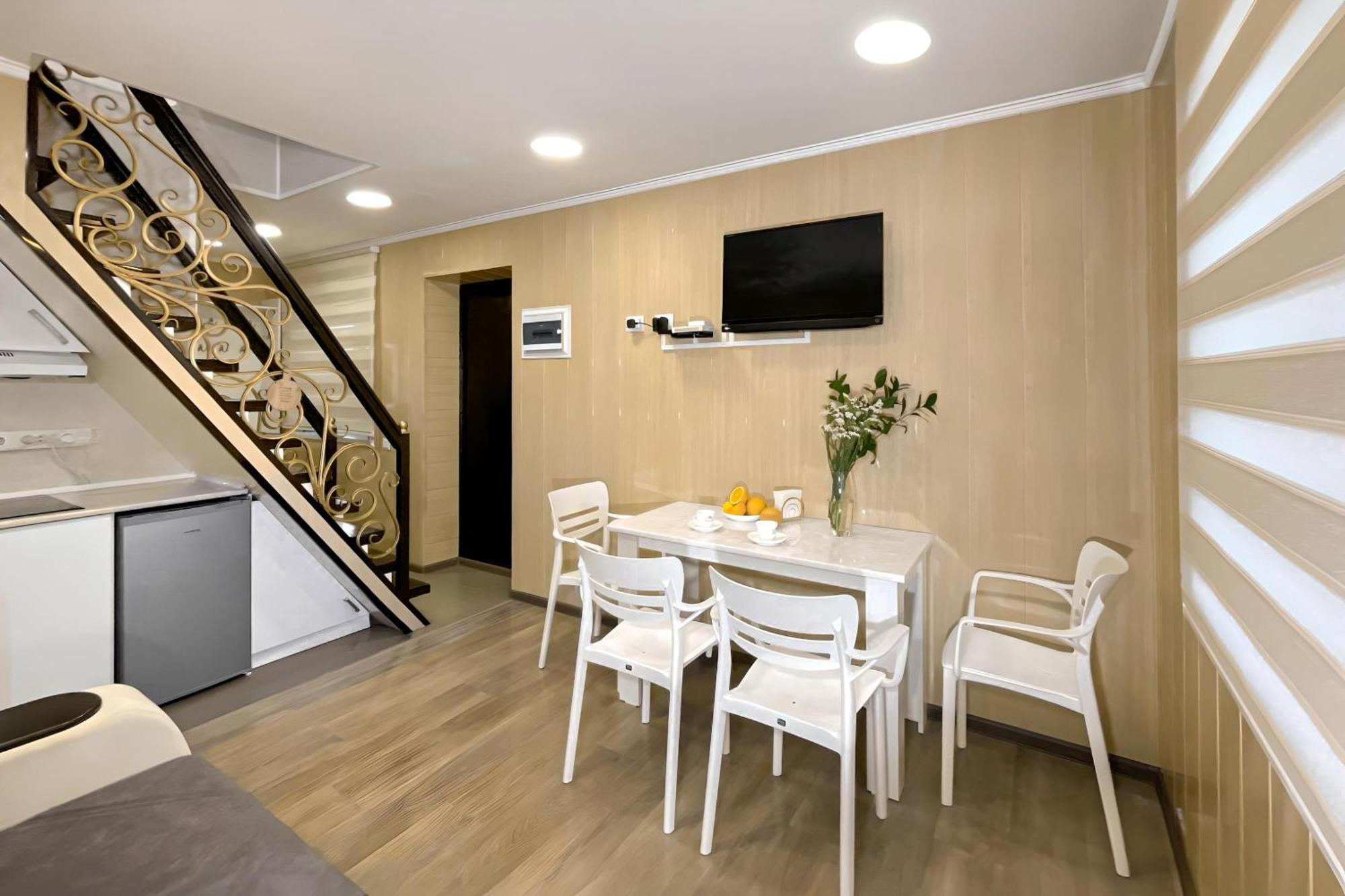 Guesthouse Liliia Karakol Dış mekan fotoğraf